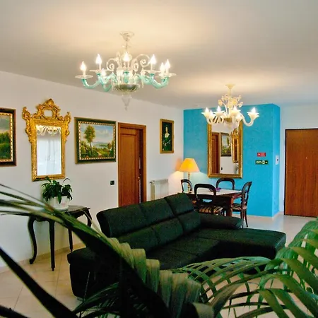 לינה וארוחת בוקר B&byanet's Beautiful House *