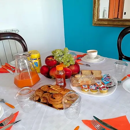 B&byanet's Beautiful House Bed & Breakfast 3*