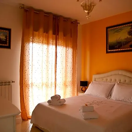 B&byanet's Beautiful House Bed & Breakfast