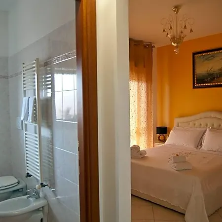 B&byanet's Beautiful House Bed & Breakfast