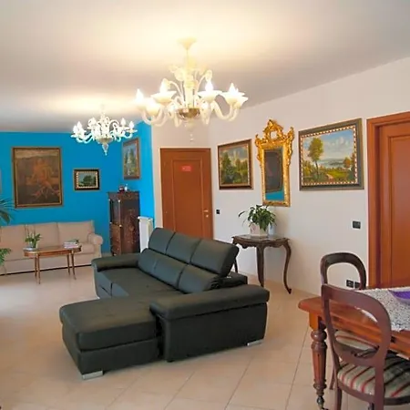 B&byanet's Beautiful House Bed & Breakfast 3*